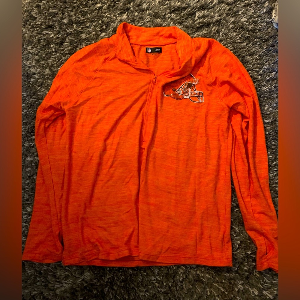 Ladies Cleveland Browns size large pullover long sleeve shirt